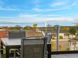 Lakeview Luxury - Taupo Holiday Apartment -  - 1132476 - thumbnail photo 2