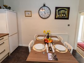 Horsemarket Apartment - Scottish Lowlands - 1134156 - thumbnail photo 8