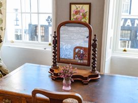 Horsemarket Apartment - Scottish Lowlands - 1134156 - thumbnail photo 12