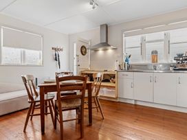 The Remodelling Room - Mount Maunganui Cottage -  - 1135129 - thumbnail photo 9