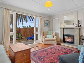 The Remodelling Room - Mount Maunganui Cottage -  - 1135129 - thumbnail photo 11