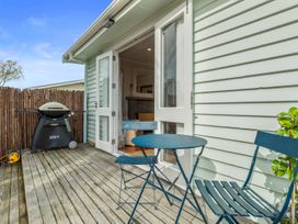 The Remodelling Room - Mount Maunganui Cottage -  - 1135129 - thumbnail photo 2