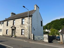 5 bedroom Cottage for rent in Creetown