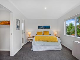 Our Happy Place - Waihi Beach Holiday Home -  - 1136230 - thumbnail photo 16
