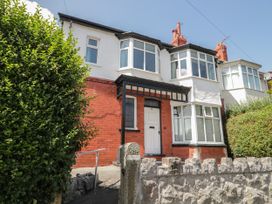 2 bedroom Cottage for rent in Rhos-on-Sea