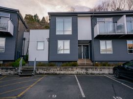 Scenic Peaks - Queenstown Holiday Apartment -  - 1138153 - thumbnail photo 12