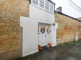 4 bedroom Cottage for rent in Beaminster