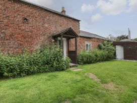 1 bedroom Cottage for rent in Denbigh
