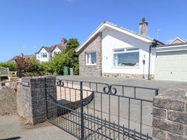 3 bedroom Cottage for rent in Benllech