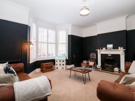 4 bedroom Cottage for rent in Lowestoft