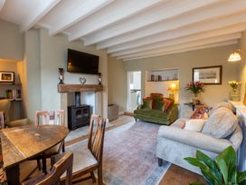 2 bedroom Cottage for rent in Hunton