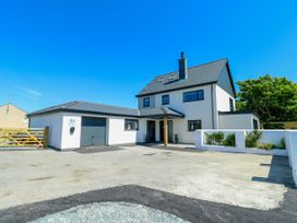 5 bedroom Cottage for rent in Rhosneigr