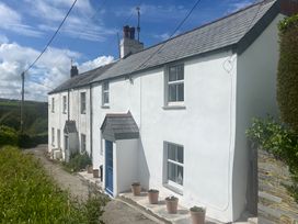 3 bedroom Cottage for rent in Tintagel