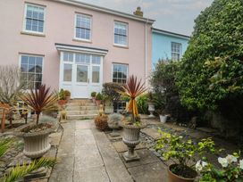 4 bedroom Cottage for rent in Penzance