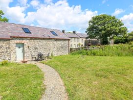 2 bedroom Cottage for rent in Pembroke