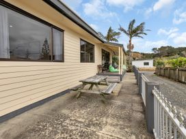 Seaside on Stratford - Cable Bay Holiday Home -  - 1144085 - thumbnail photo 33