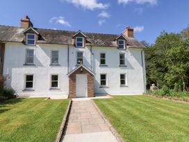 6 bedroom Cottage for rent in Newport