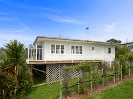 Sun-drenched Bach - Leigh Holiday Home -  - 1145934 - thumbnail photo 17