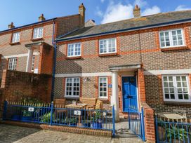 2 bedroom Cottage for rent in Weymouth