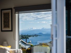 Scenic Lake Views - Taupo Holiday Home -  - 1147418 - thumbnail photo 20