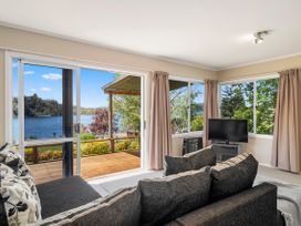 Lakeside Leisure - Lake Rotomā Holiday Home -  - 1147491 - thumbnail photo 1