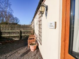 2 bedroom Cottage for rent in Richmond