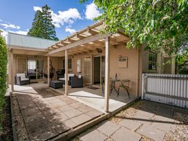 Green Oasis - Cromwell Holiday Home -  - 1148356 - thumbnail photo 12