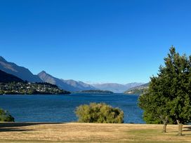 Albertines - Queenstown Holiday Home -  - 1148722 - thumbnail photo 26