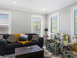 Chic And Cosy - Nelson Holiday Home -  - 1148781 - thumbnail photo 4