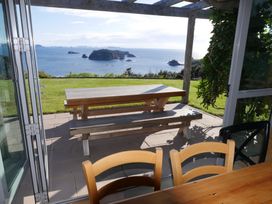 The Grandstand - Hahei Holiday Home -  - 1148848 - thumbnail photo 12