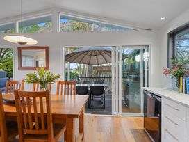 Gorgeous Family Retreat - Auckland Suburban Home -  - 1148905 - thumbnail photo 13