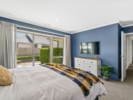 Southern Lakes Escape - Queenstown Holiday home -  - 1149017 - thumbnail photo 14