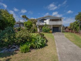 Sunsets and Surf - Whangapoua Holiday Home -  - 1149063 - thumbnail photo 4