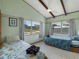 Barefoot Breeze - Waihi Beach Holiday Home -  - 1149191 - thumbnail photo 35