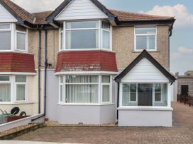 3 bedroom Cottage for rent in Weymouth