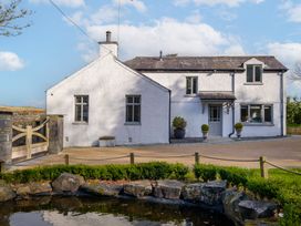 3 bedroom Cottage for rent in Dent