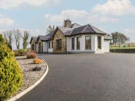 3 bedroom Cottage for rent in Boyle