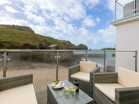 3 bedroom Cottage for rent in Porthleven