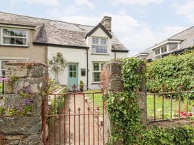 2 bedroom Cottage for rent in Harlech