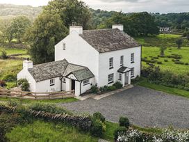 4 bedroom Cottage for rent in Bowness