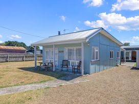 Witsend - Foxton Beach Holiday Home -  - 1152115 - thumbnail photo 2