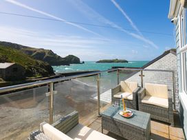 2 bedroom Cottage for rent in Porthleven