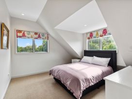 Relax at Redoubt - Auckland Holiday Home -  - 1152953 - thumbnail photo 8