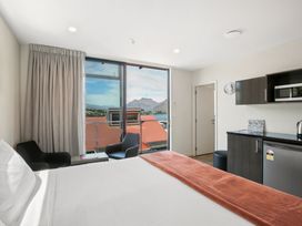 Cherie's View 2 - Queenstown Holiday Unit -  - 1153354 - thumbnail photo 6