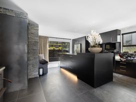Alpine Luxe - Queenstown Holiday Home -  - 1154025 - thumbnail photo 10
