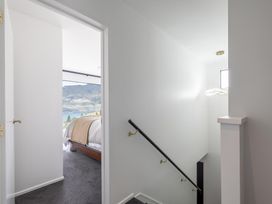 Alpine Luxe - Queenstown Holiday Home -  - 1154025 - thumbnail photo 12