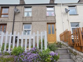 3 bedroom Cottage for rent in Penygroes