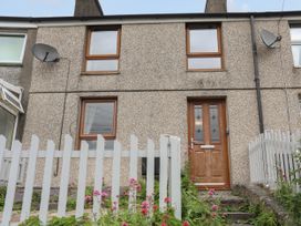 3 bedroom Cottage for rent in Penygroes