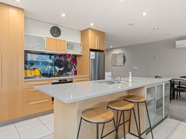 Waimahana 5 - Taupo Holiday Apartment -  - 1155062 - thumbnail photo 9