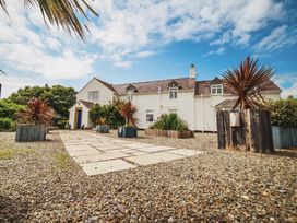 5 bedroom Cottage for rent in Rhosneigr